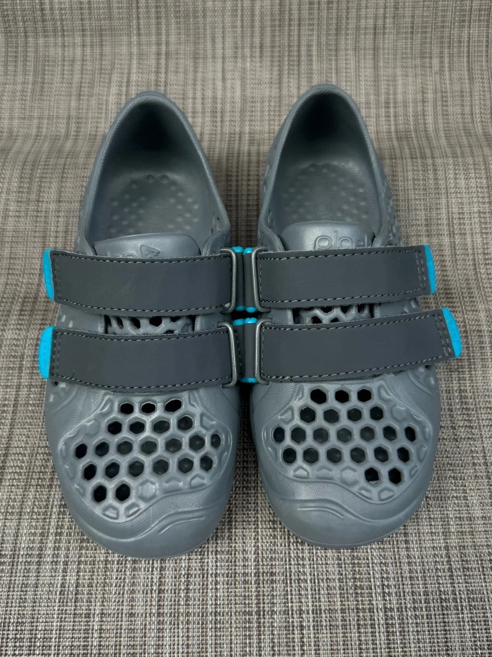 Plae Kids Gray Water Shoes Sandals Hook and Loop Size 11